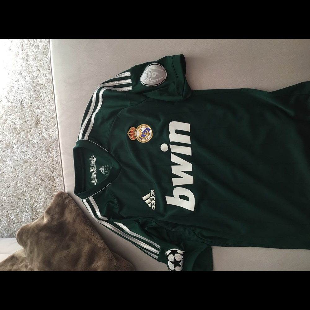 Real madrid green jersey